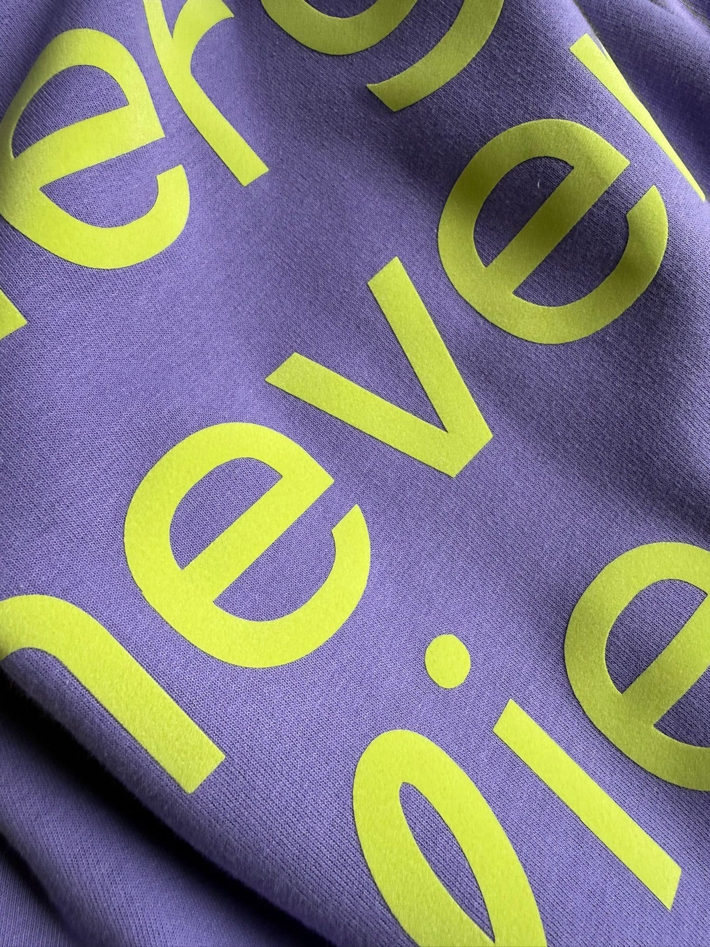 Sweatshirt "energy never lies"